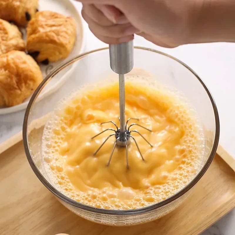 Halbautomatischer Eierbesen, manueller Rotations-Sahnequirl, Küchenhelfer für Haushalt und Backen, zum Verquirlen von Eiern und Mixen von Kuchen