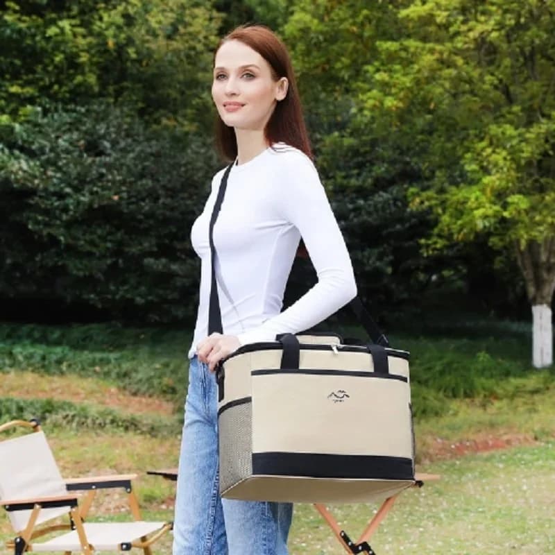 Quadratischer Kühlakku mit großem Fassungsvermögen, minimalistischer isolierter Lunchbag mit Schulterriemen, Frischhalte-Picknicktasche für draußen